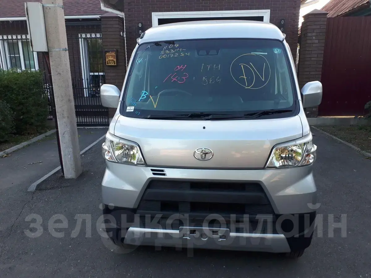 Продажа Toyota Pixis Van, 2019 год, Владивосток